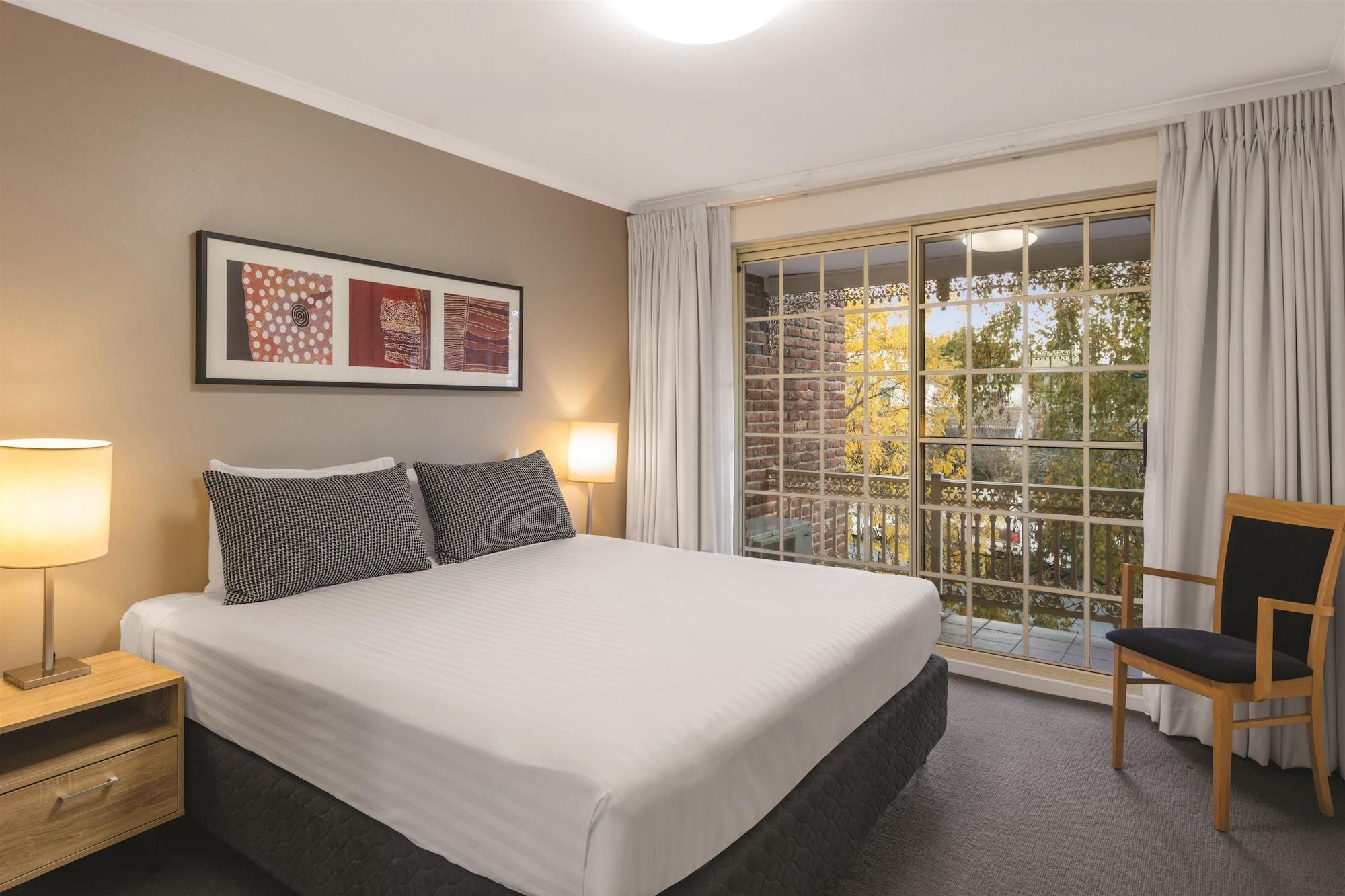 Adina Serviced Apartments Canberra Kingston Exteriör bild