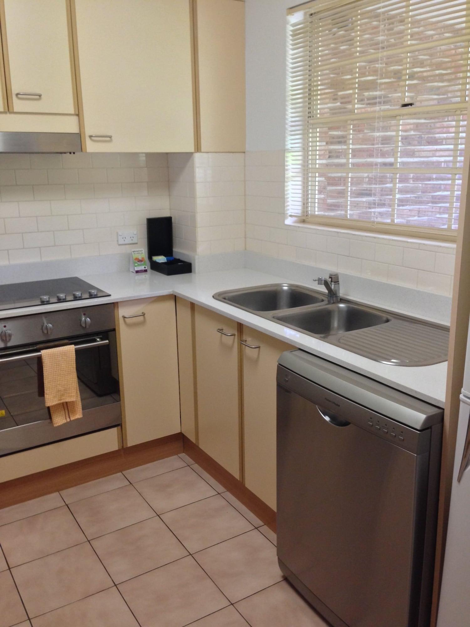 Adina Serviced Apartments Canberra Kingston Exteriör bild
