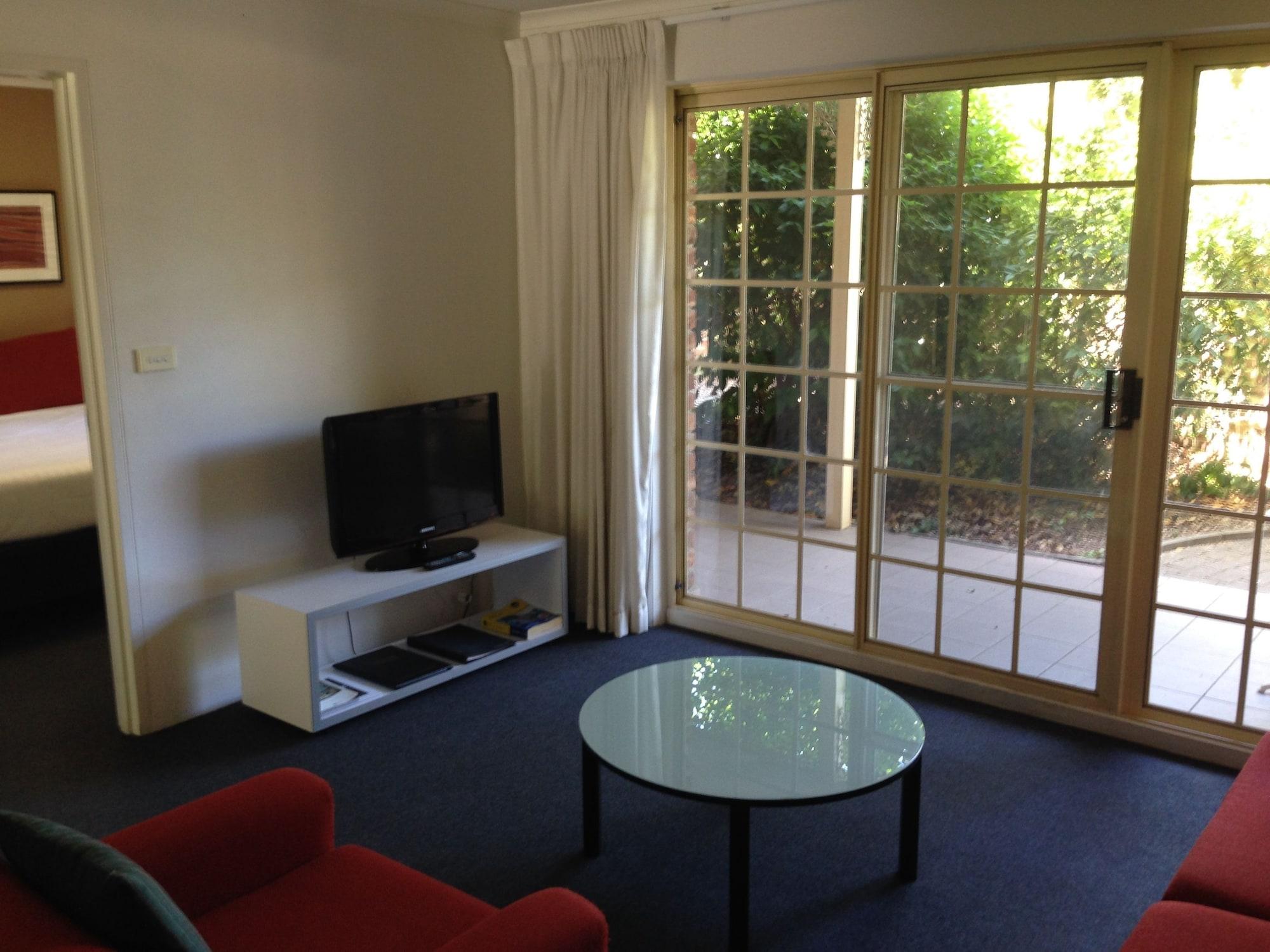 Adina Serviced Apartments Canberra Kingston Exteriör bild