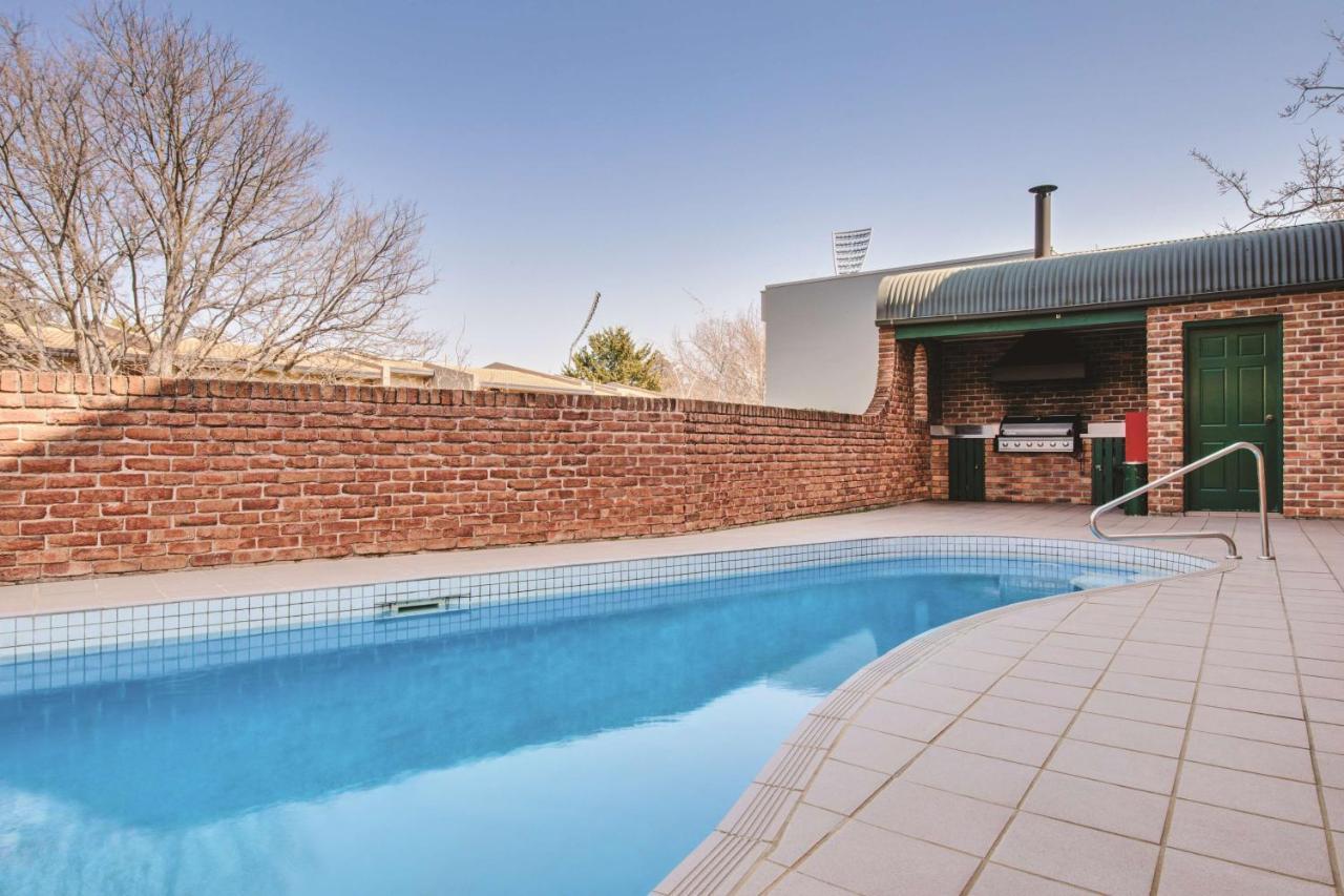 Adina Serviced Apartments Canberra Kingston Exteriör bild