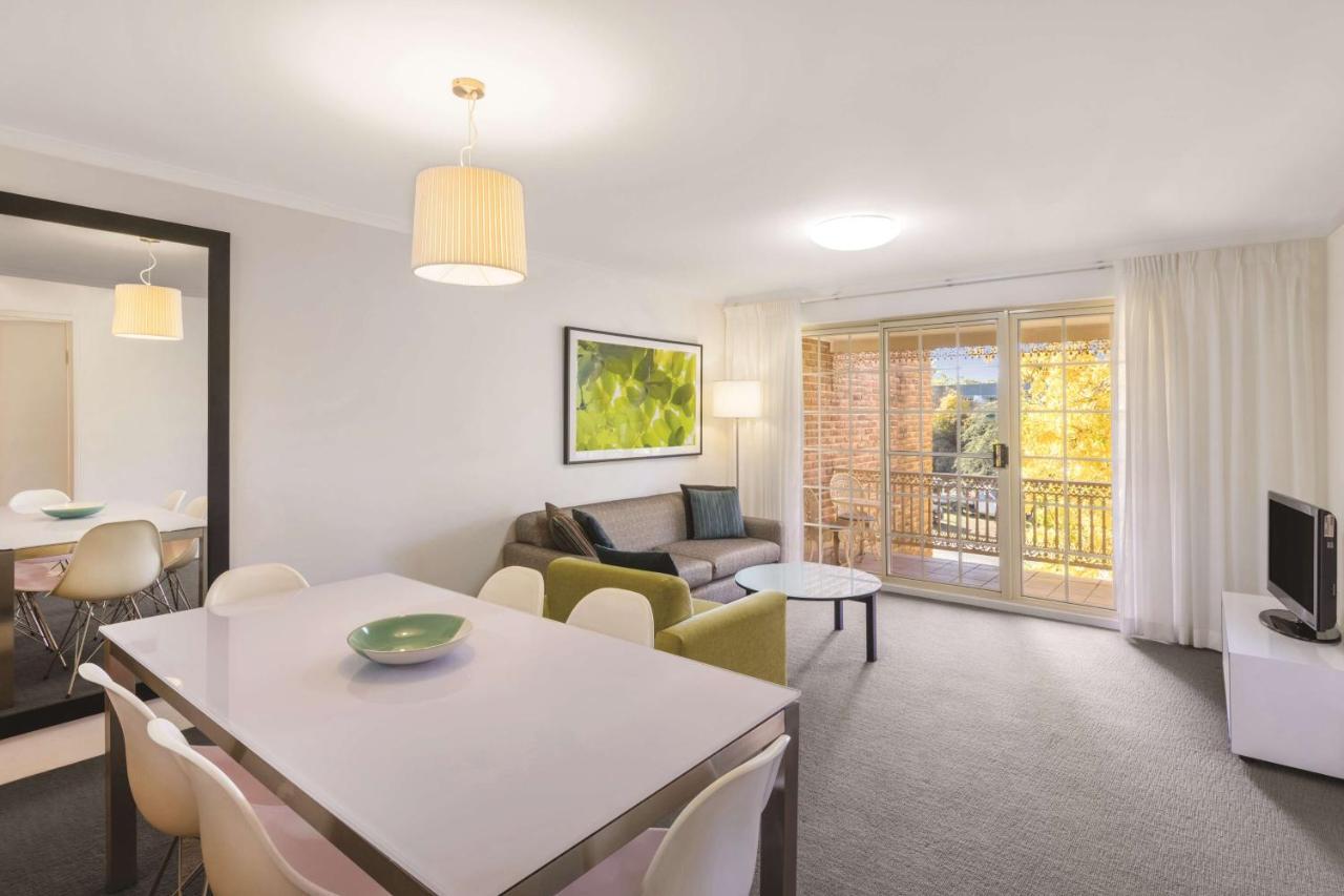 Adina Serviced Apartments Canberra Kingston Exteriör bild