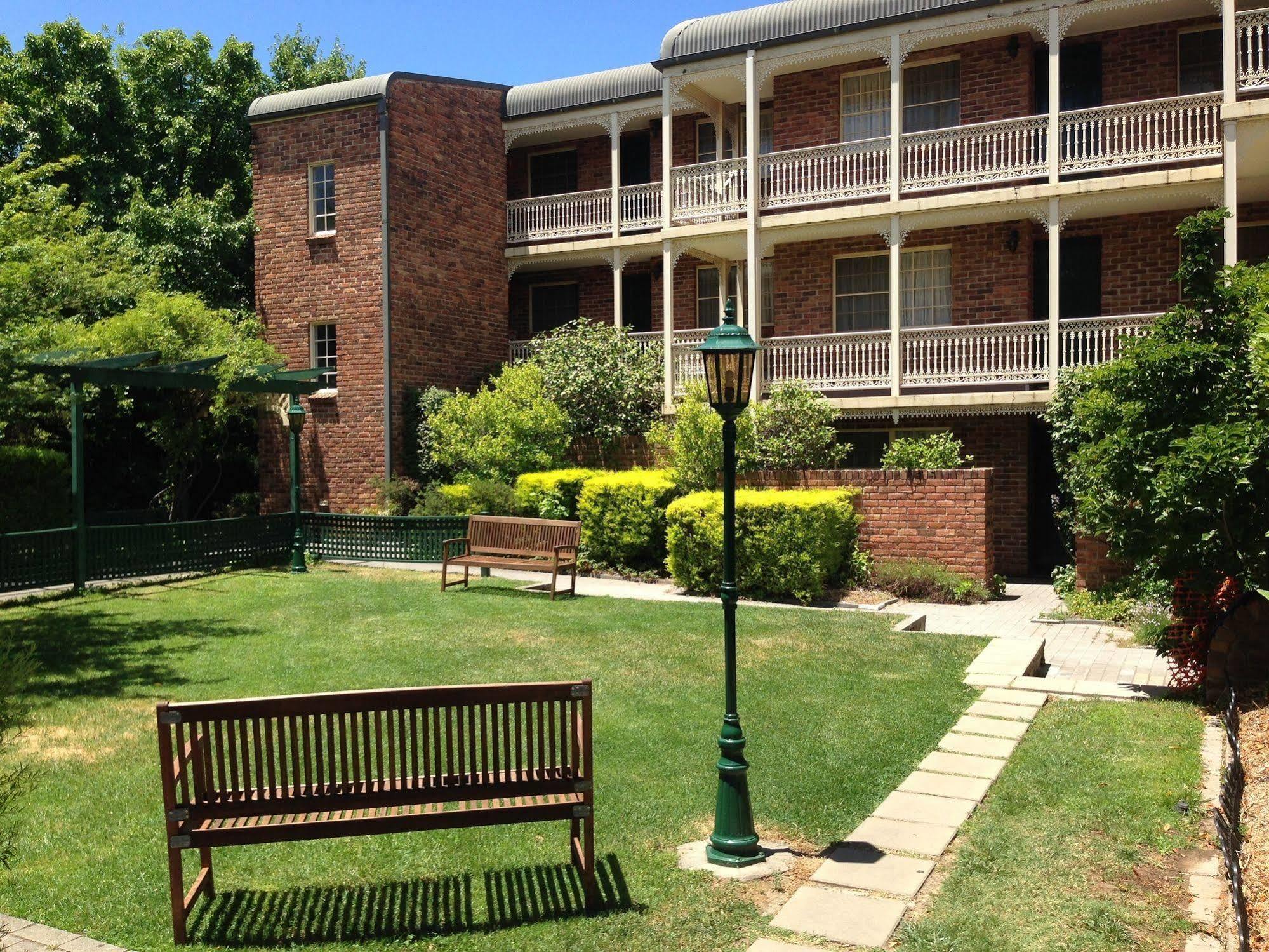 Adina Serviced Apartments Canberra Kingston Exteriör bild