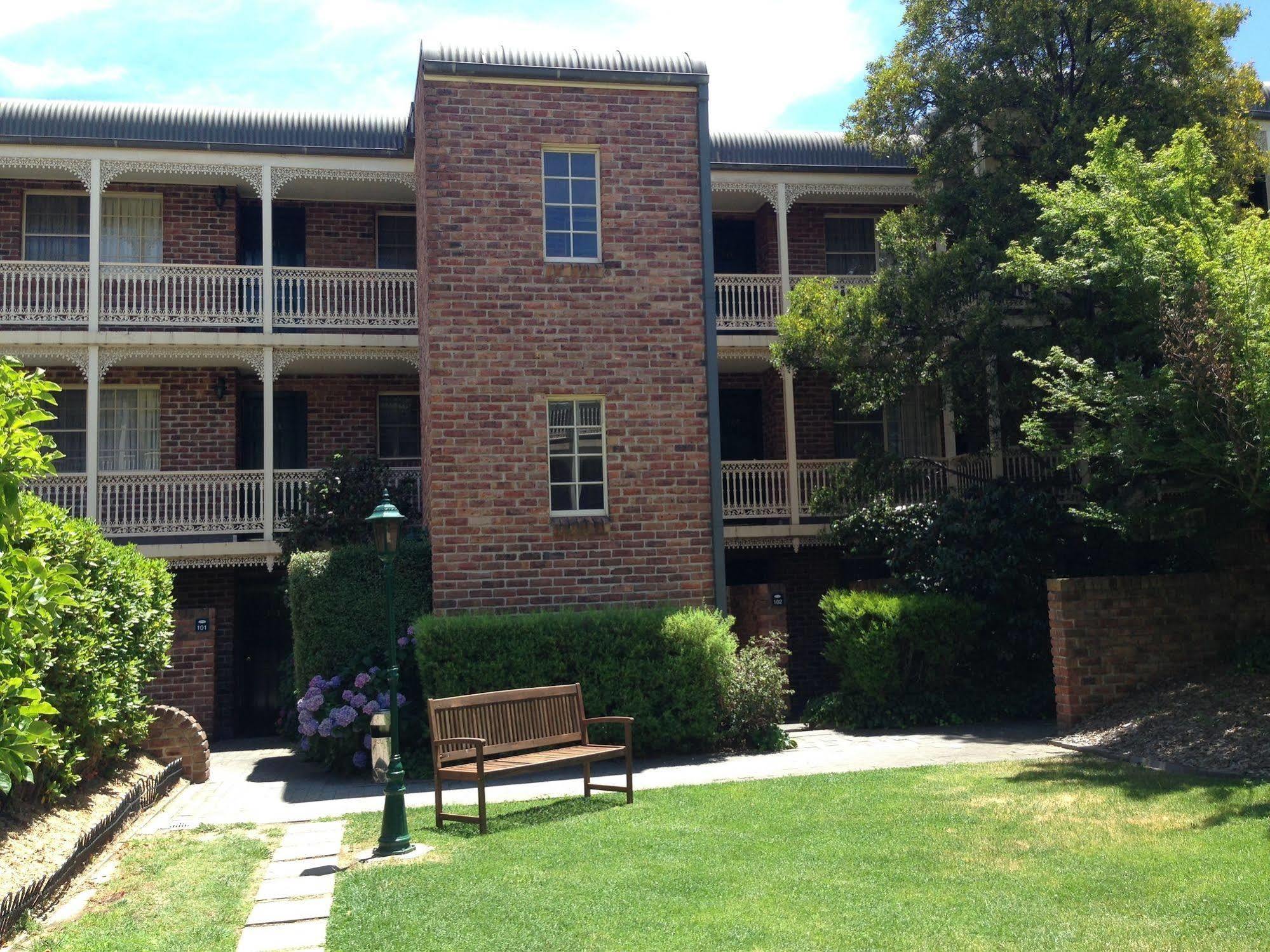 Adina Serviced Apartments Canberra Kingston Exteriör bild