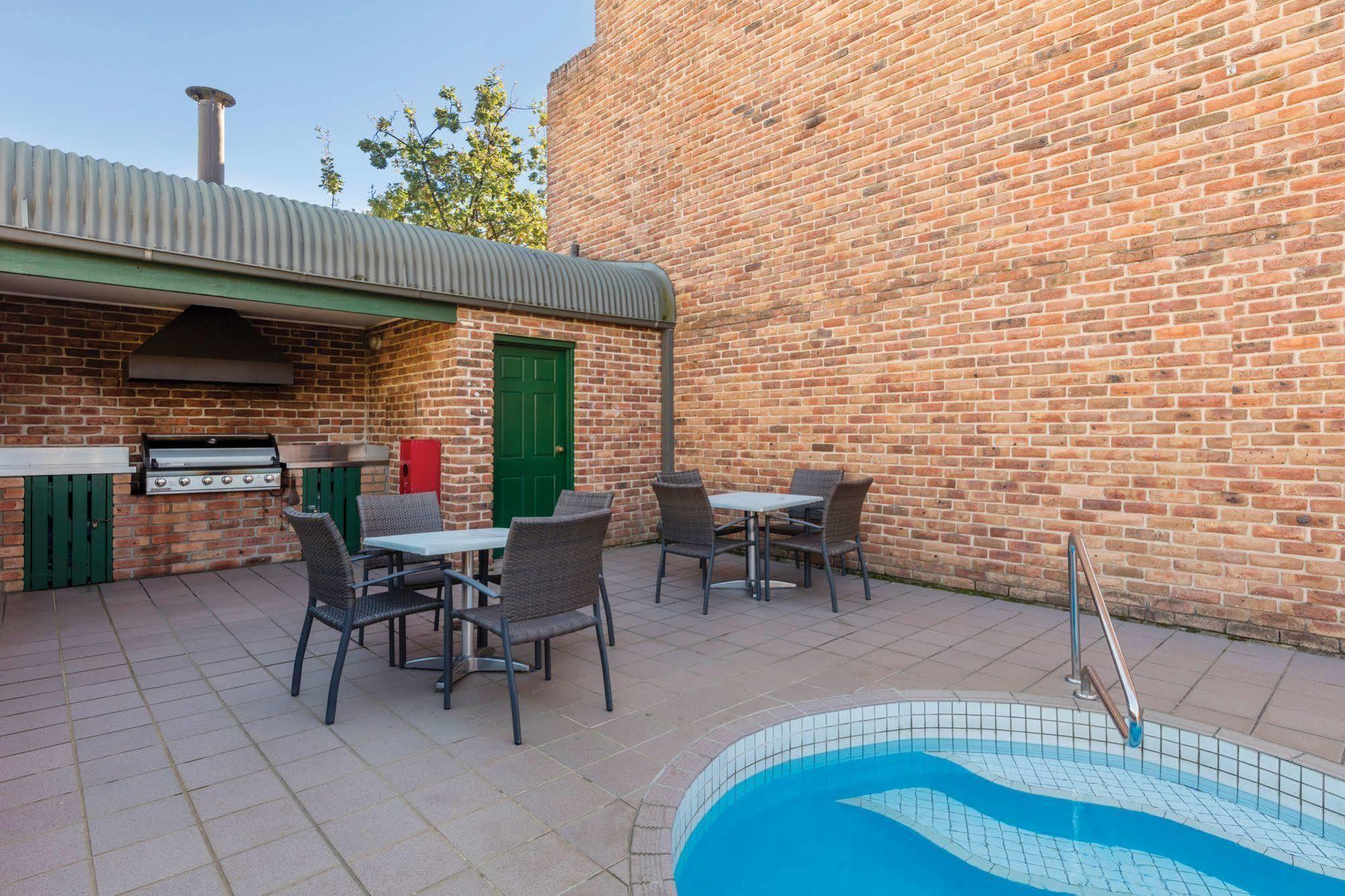 Adina Serviced Apartments Canberra Kingston Exteriör bild