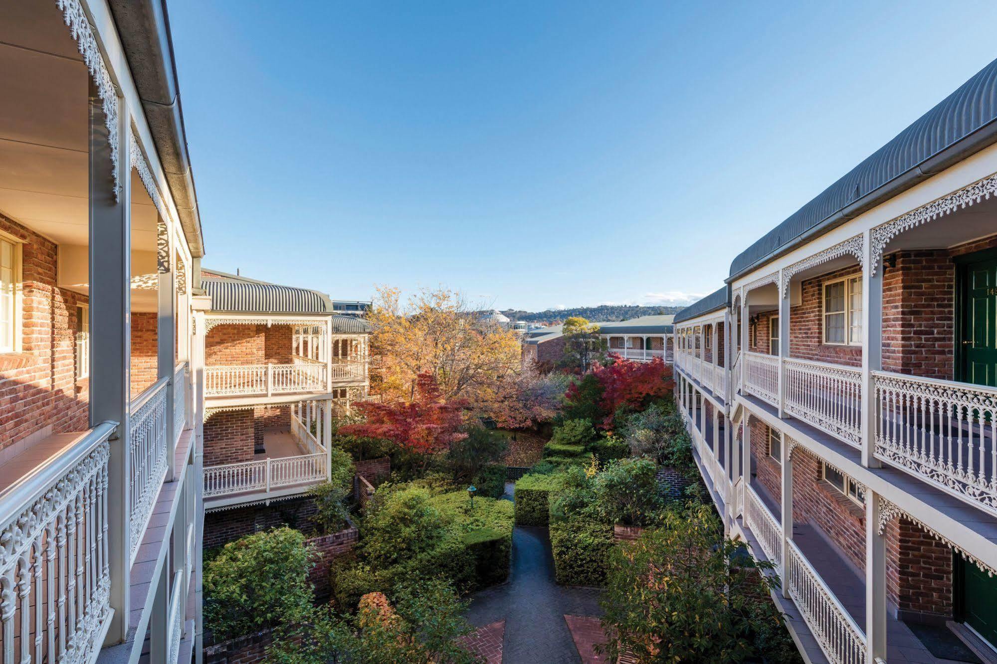 Adina Serviced Apartments Canberra Kingston Exteriör bild