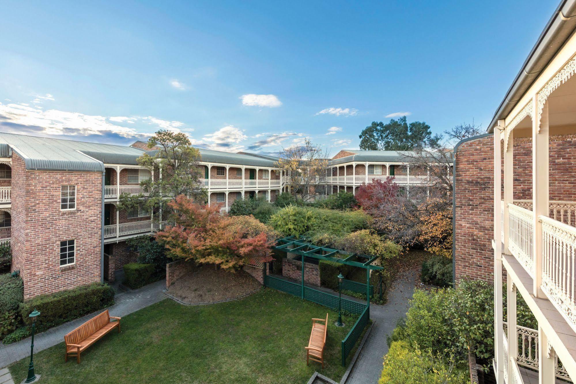 Adina Serviced Apartments Canberra Kingston Exteriör bild